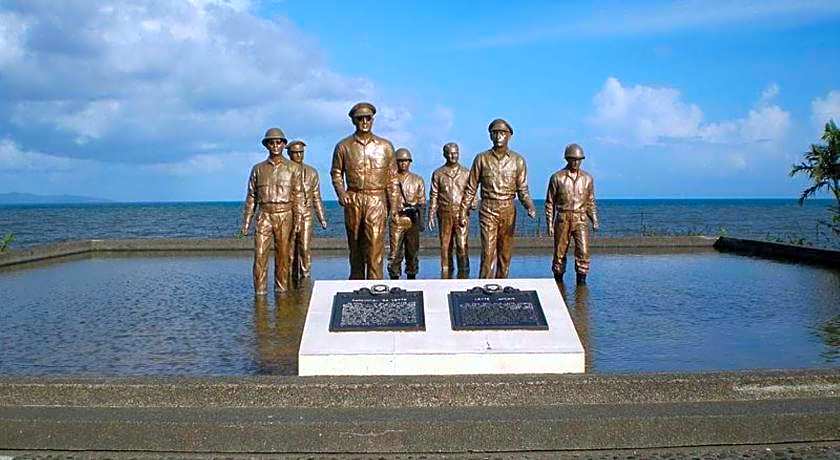 Jeanine's Travellers Inn by RedDoorz