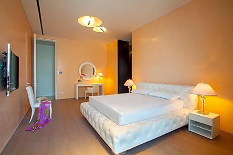 Executive Three-Bedroom Suite
