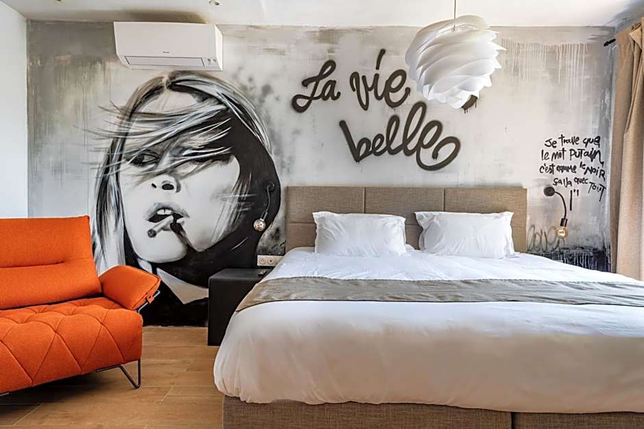 Zdjęcie 1 z 7 — Superior 1 King Bed