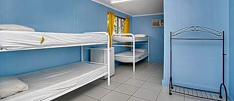 1 Person in 6-Bed Dormitory with Shared Bathroom - Female Only