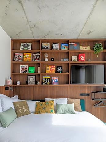 JOST SIGNATURE - Standard Room