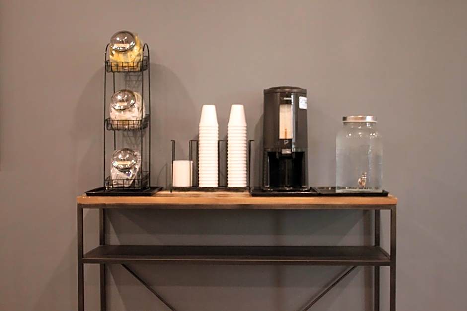 Howard Johnson by Wyndham Thunder Bay