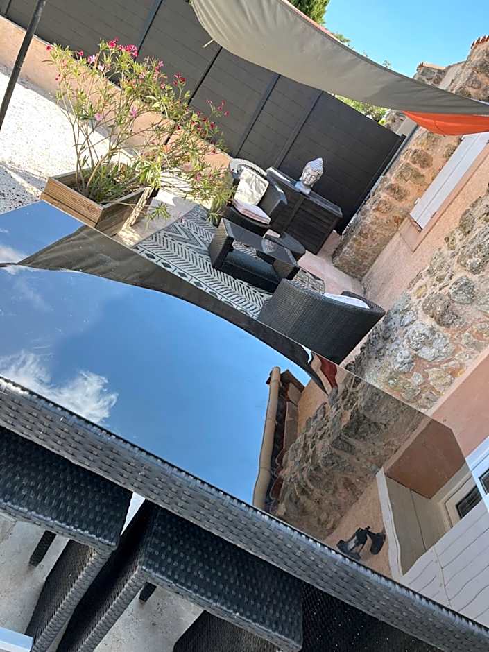 Suite Saint Esteve avec balneo au c¿ur d'un hameau