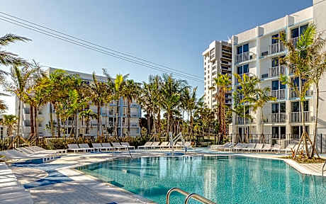 Plunge Beach Hotel