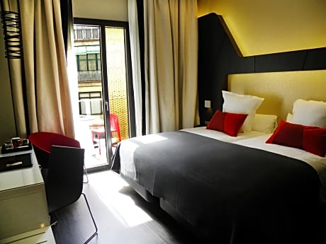 Double or Twin Room with Terrace