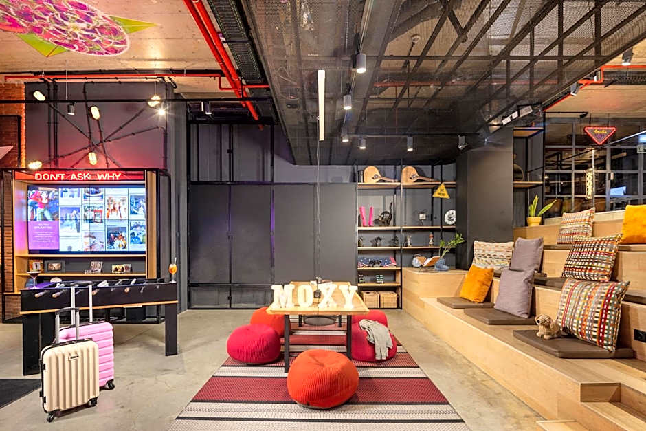 Moxy Lisbon City