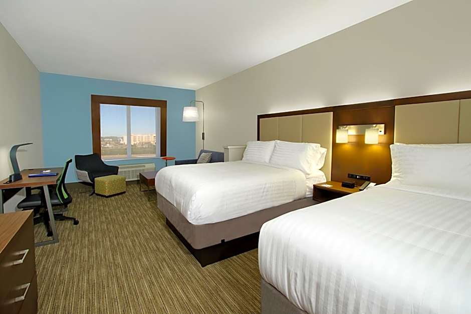 Holiday Inn Express & Suites Columbus North By IHG
