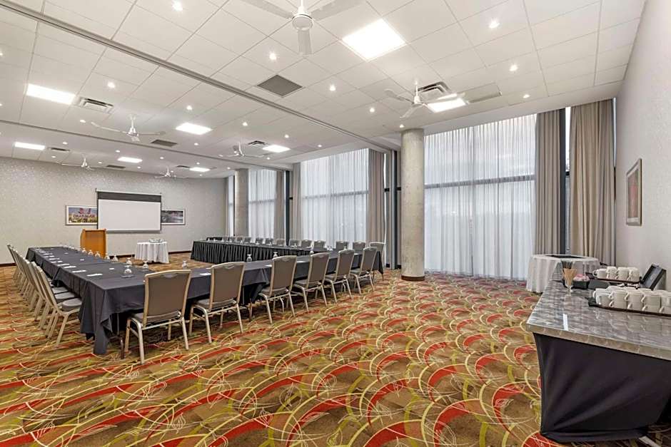 Best Western Plus Kelowna Hotel & Suites