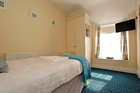 Single Room with Private Bathroom