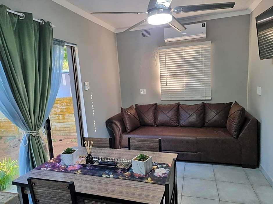 Boskraai Self-Catering -74 Hornbill Street