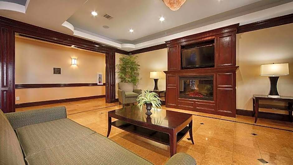Best Western Plus Manvel Inn & Suites