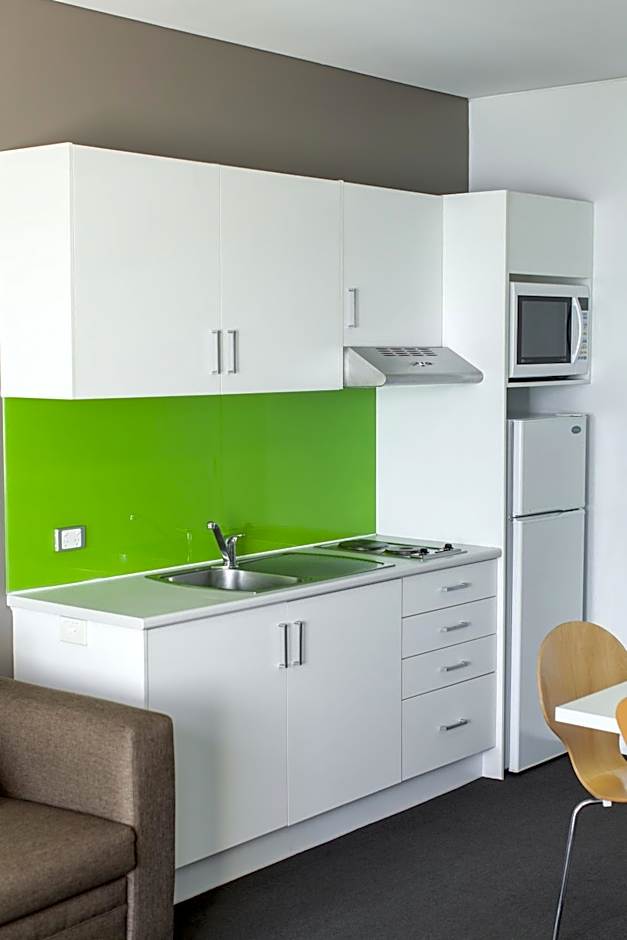 Majestic Oasis Apartments