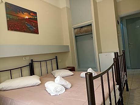 Twin Room with Private External Bathroom