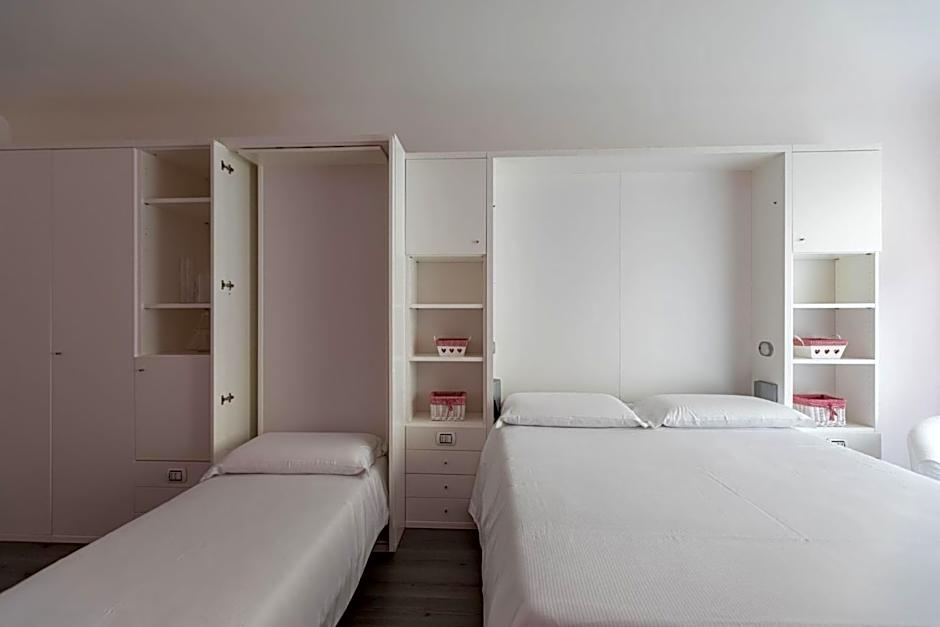 Photo 1 of 20 of 1 Bedroom Apartment