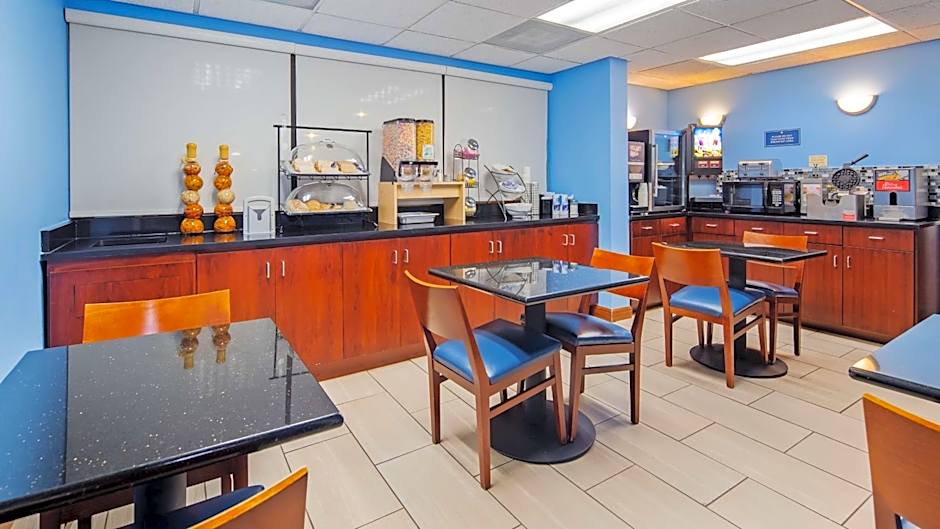 SureStay Hotel by Best Western Lenoir City