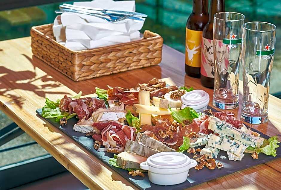 Greet Hotel Versailles - Voisins Le Bretonneux