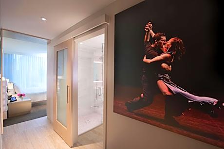 Avant Garde Junior Suite-1 King Bed