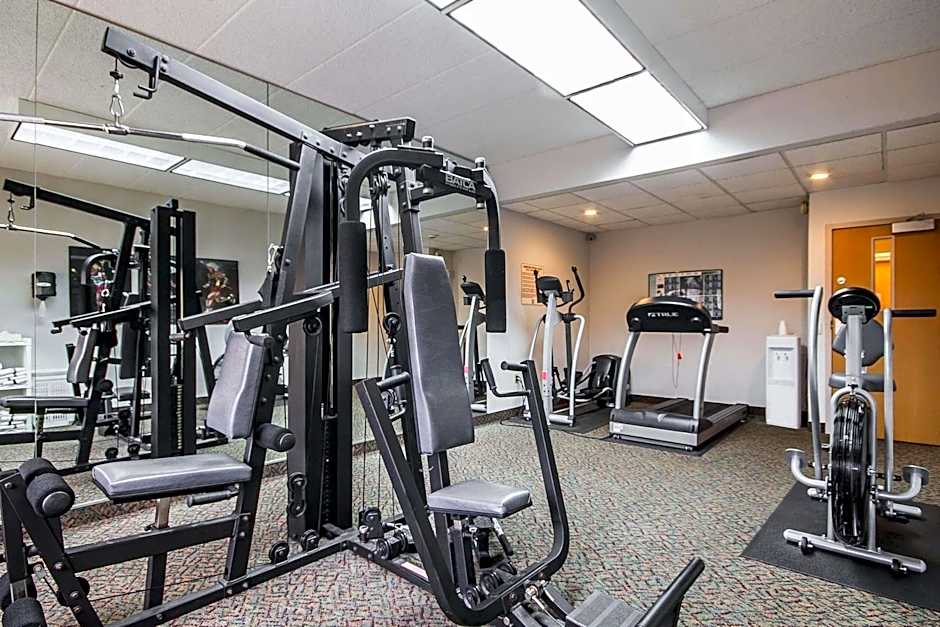 Comfort Inn & Suites Madison - Airport