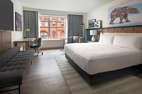 King Room - Hearing Accessible