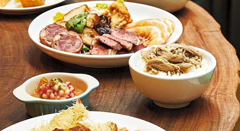 Lan Kwai Fong Garden Hotel 