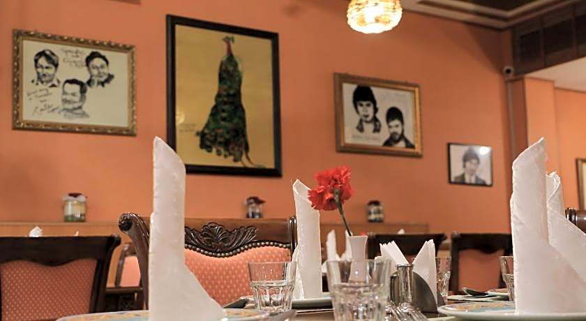 Le Grande Plaza Hotel