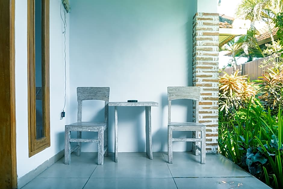 The Wina Guesthouse 2 by ZUZU