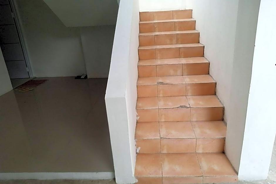 Capital O 93728 Guest House Cemara