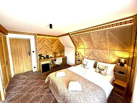 Quadruple Room with Mountain View
