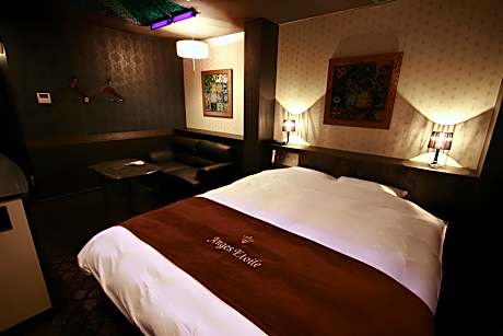 Deluxe Double Room (Check-in after 20:00)