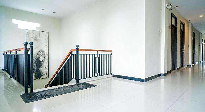 Sans Hotel Zam-Zam Syariah Palangkaraya 