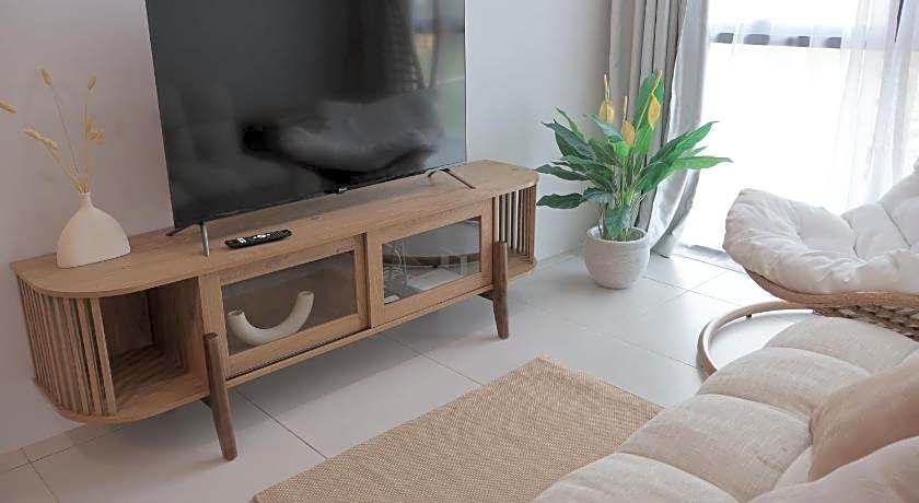 EMPORIUM,DELOFT@KUCHING(2R,3Beds,1Bath,4Pax)