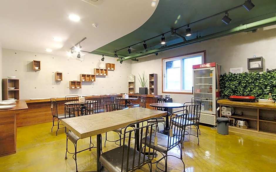 No.1 New Yorker Hotel