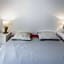 Paris City - Spacious 3 rooms flat for families - 3 minutes from metro station