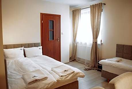 Triple Room with Private Bathroom