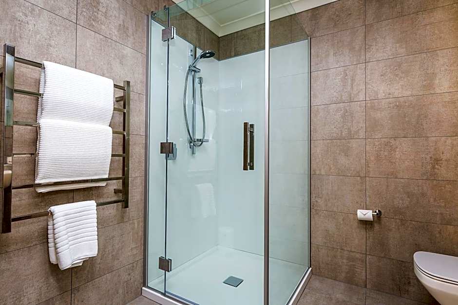 Pebble Beach Motor Inn