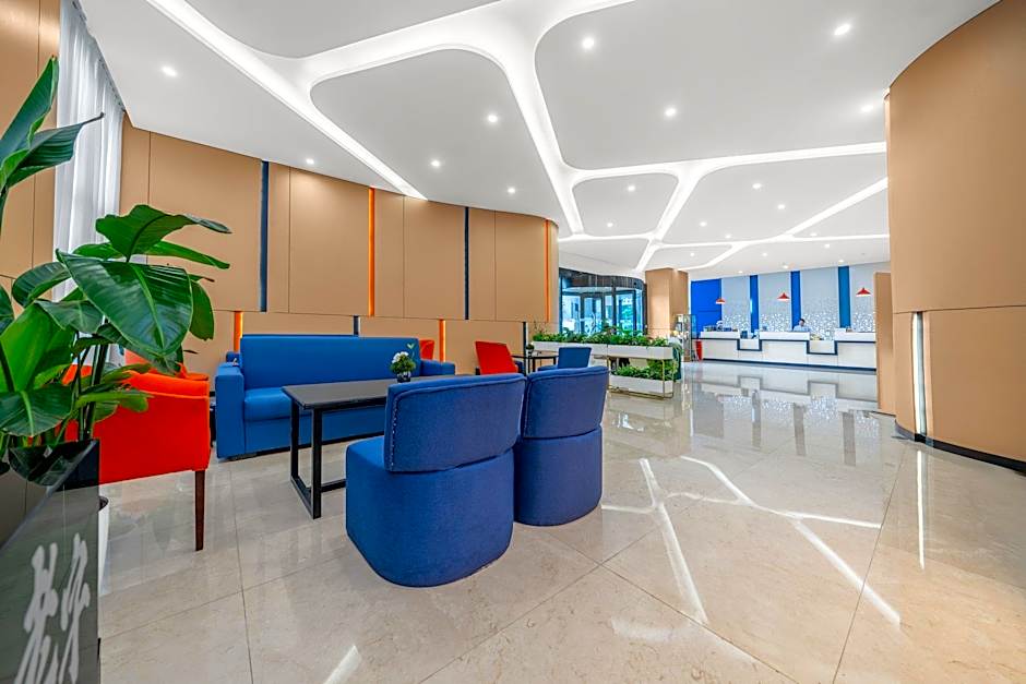 Holiday Inn Express Chongqing Guanyinqiao By IHG