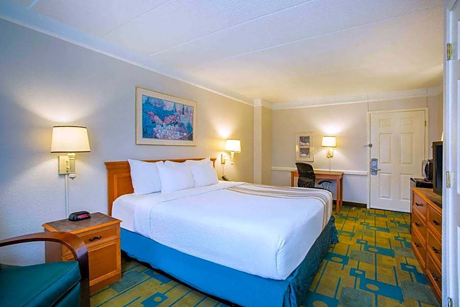 La Quinta Inn & Suites by Wyndham Norfolk Virginia Beach