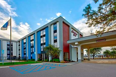 Hampton Inn By Hilton Detroit/Madison Heights/South Troy