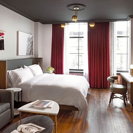 Deluxe Room, 1 King Bed with Sofa bed (1 King Bed and 1 Double Sofa Bed)