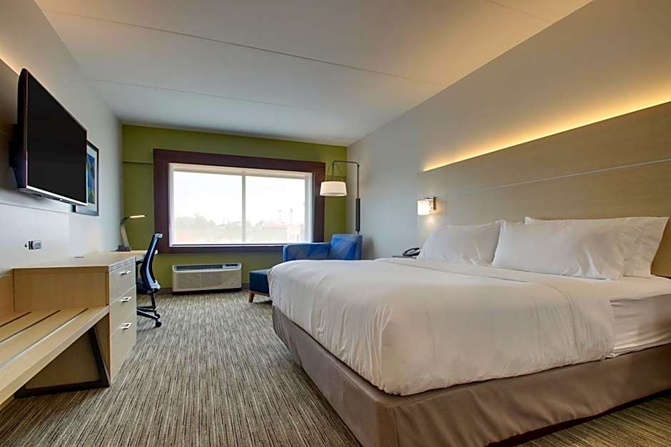Holiday Inn Express & Suites Elizabethtown North By IHG