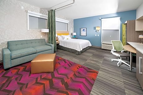One-Bedroom King Suite - Non-Smoking