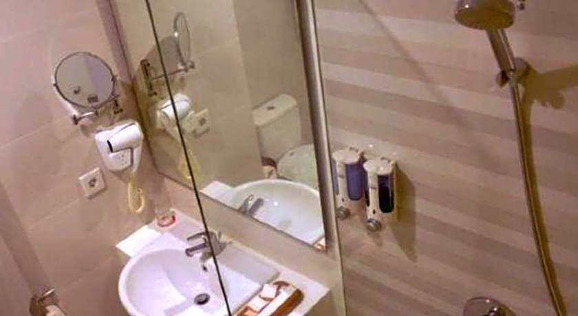 Everbright Ambon Hotel