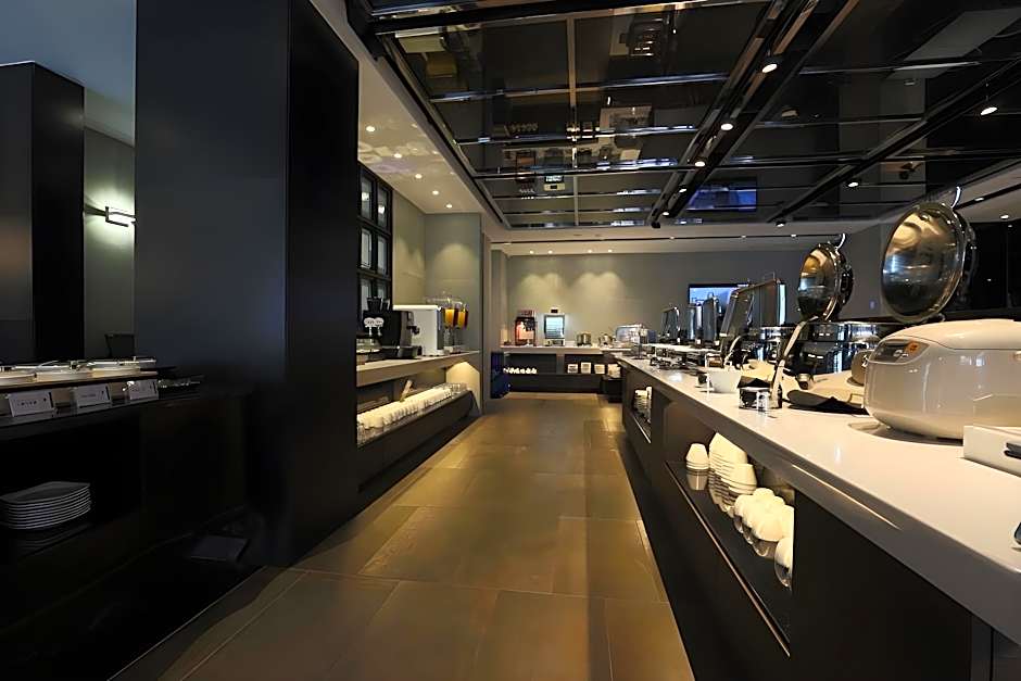 Royal Group Hotel Buo Ai Branch