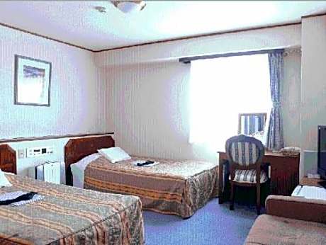 Twin Room - Non-Smoking