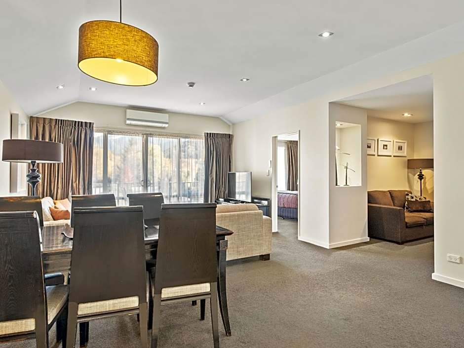 Clear Ridge Apartments