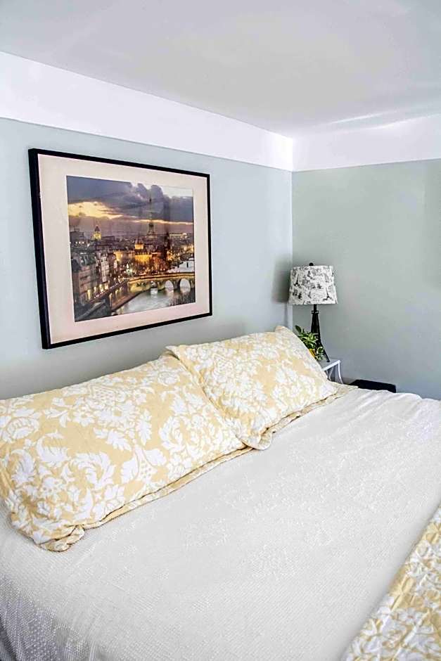 The Jypsy Inn Chambre Damour Bracebridge