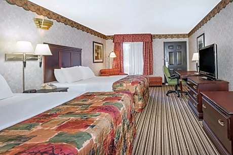 2 Double Beds Non-Smoking