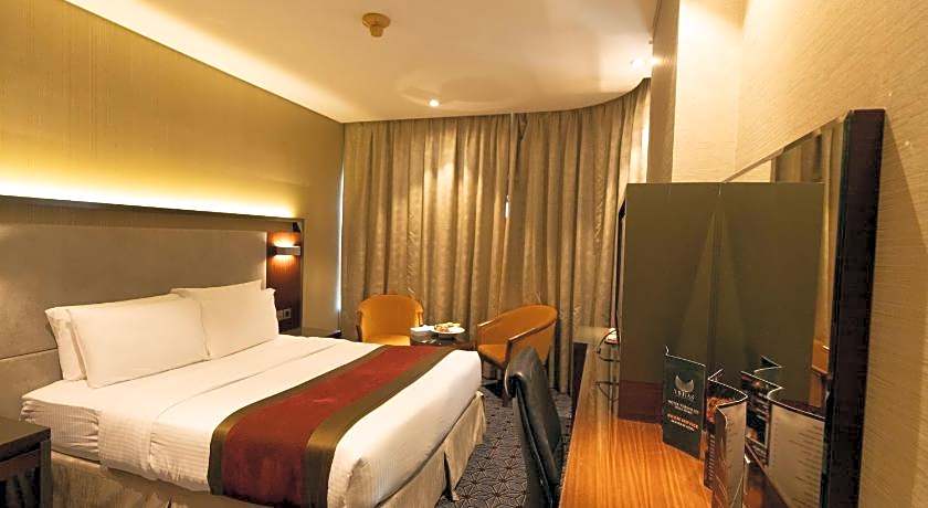 Versailles by Vieras Hotel