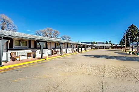 Rodeway Inn & Suites Raton
