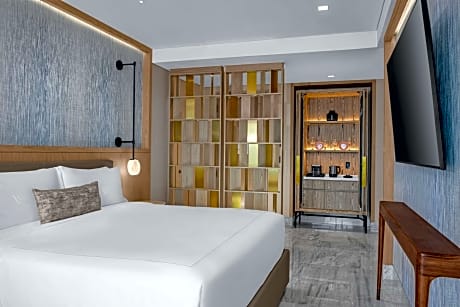 Room Partial Ocean View